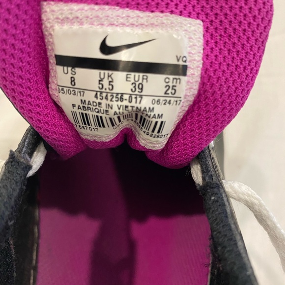 Nike Women's Black and White Sneakers with Pink Accents - Picture 6 of 7